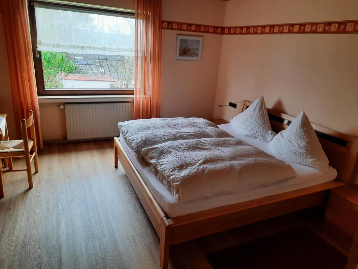 Gaestehaus Spross Veldenz Bagian luar foto