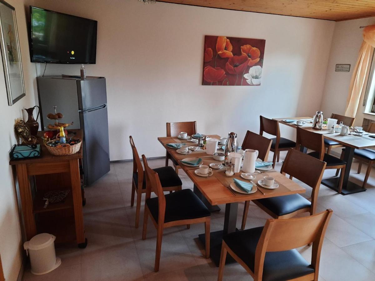 Gaestehaus Spross Veldenz Bagian luar foto