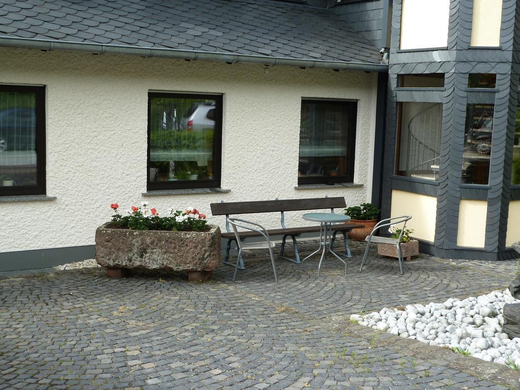 Gaestehaus Spross Veldenz Bagian luar foto