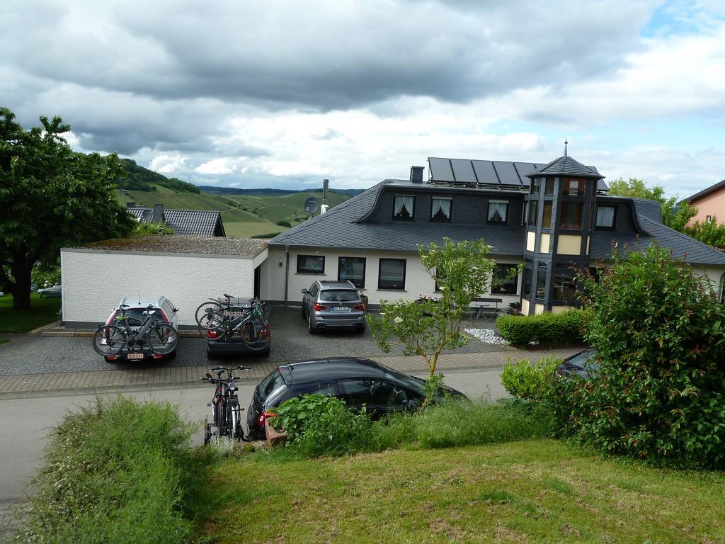 Gaestehaus Spross Veldenz Bagian luar foto