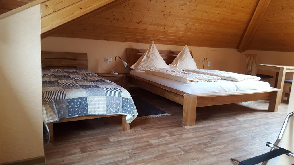 Gaestehaus Spross Veldenz Bagian luar foto